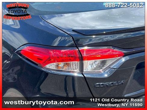 Used 2025 Toyota Corolla SE w/ Convenience Package FWD image 14