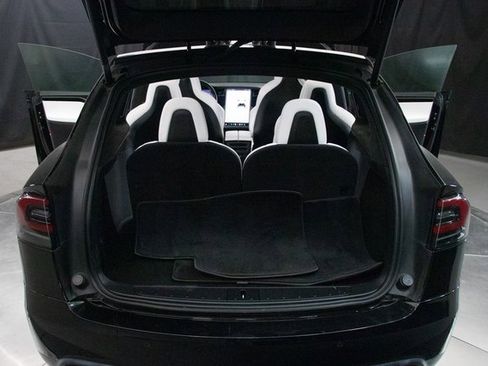 Used 2019 Tesla Model X Long Range image 20