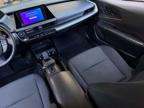 Used 2023 Toyota Prius LE FWD image 12