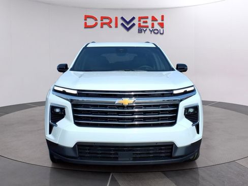 New 2026 Chevrolet Traverse LT w/ Enhanced Driving Package image 8