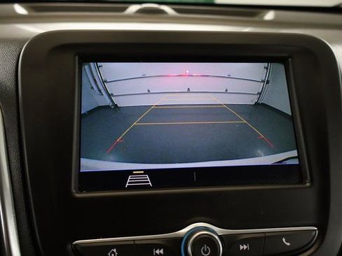 Used 2021 Chevrolet Equinox LS w/ LS Convenience Package image 26