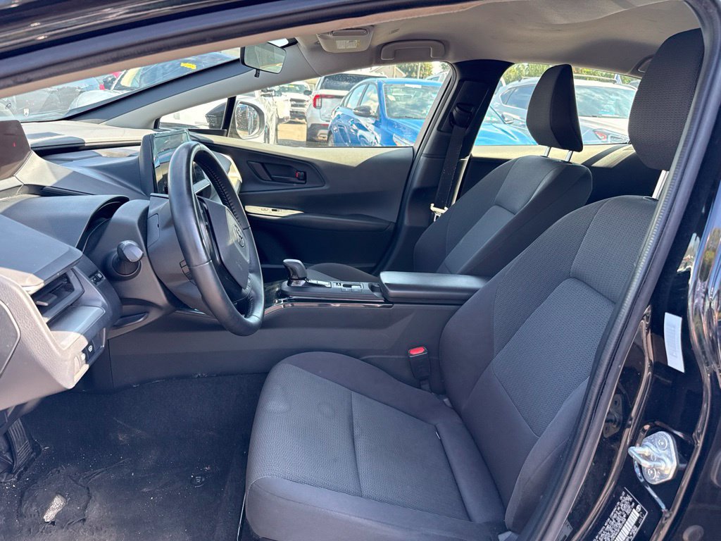 Used 2023 Toyota Prius LE FWD image 6