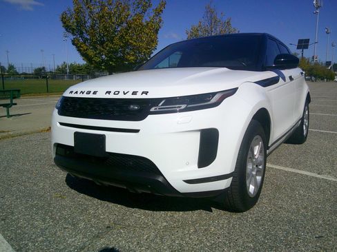 Used 2016 Land Rover Range Rover Sport HSE image 38