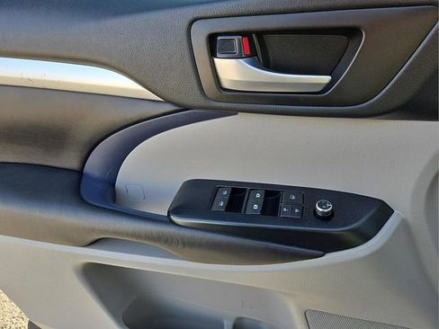 Used 2019 Toyota Highlander XLE image 20