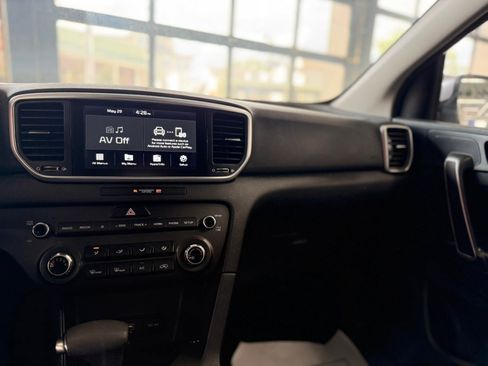 Used 2020 Kia Sportage LX FWD image 15
