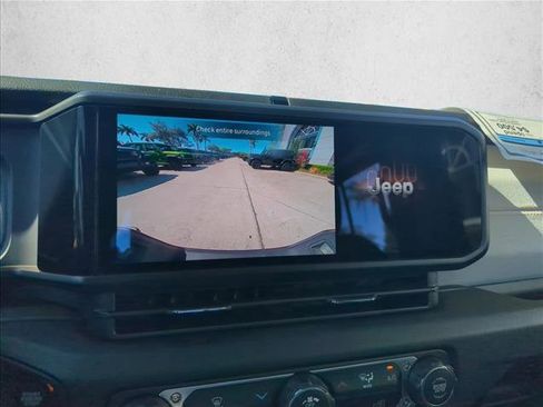 New 2026 Jeep Gladiator Sport AWD/4WD image 10