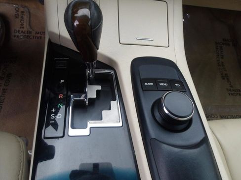 Used 2013 Lexus ES 350 w/ Premium Pkg FWD image 26