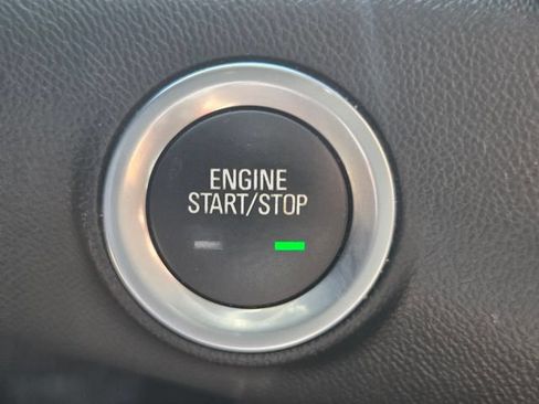 Used 2024 GMC Terrain SLT AWD/4WD image 29
