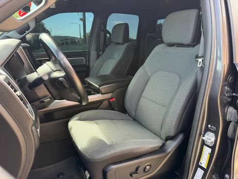 Used 2022 RAM 1500 Big Horn w/ Night Edition RWD image 10
