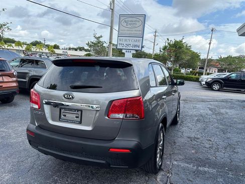 Used 2011 Kia Sorento EX w/ Limited Pkg FWD image 5