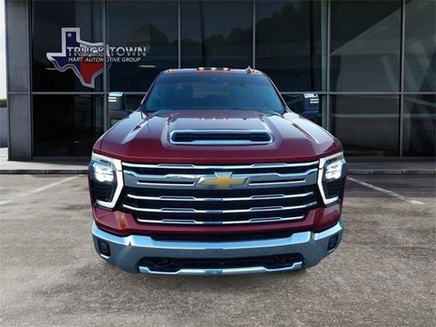 Used 2025 Chevrolet Silverado 2500 LTZ w/ LTZ Convenience Package image 9