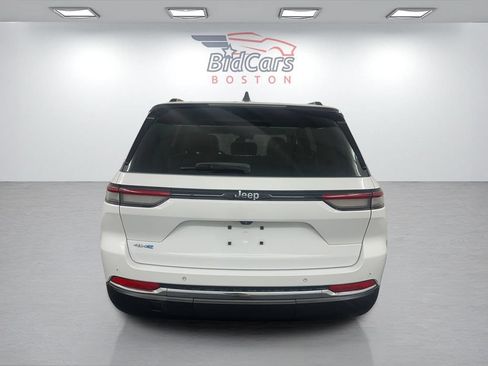 Used 2023 Jeep Grand Cherokee 4WD 4xe image 5