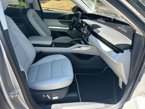 New 2026 Lincoln Nautilus Reserve AWD/4WD image 15