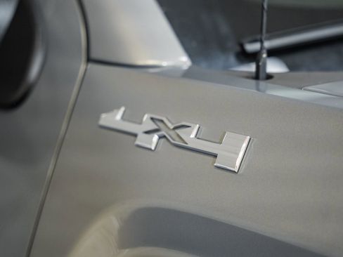 Used 2017 GMC Sierra 1500 SLE w/ SLE Value Package image 17