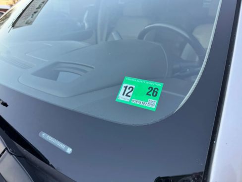 Used 2018 GMC Yukon Denali w/ Denali Ultimate Package image 11