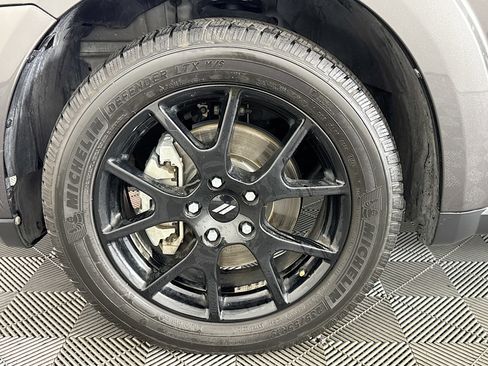 Used 2018 Dodge Journey SXT w/ Blacktop Package image 36