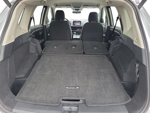 Used 2025 Nissan Rogue SV FWD image 27