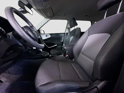 Used 2023 Kia Soul LX w/ Option Group 015 FWD image 21