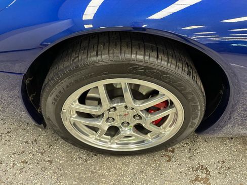 Used 2004 Chevrolet Corvette Z06 w/ Z06 Preferred Equipment Group RWD image 25