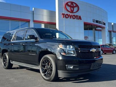 Used 2018 Chevrolet Suburban LT w/ Luxury Package