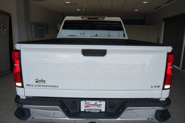 Used 2024 Chevrolet Silverado 2500 LTZ AWD/4WD image 8