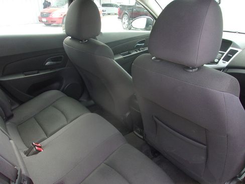 Used 2016 Chevrolet Cruze LT image 14