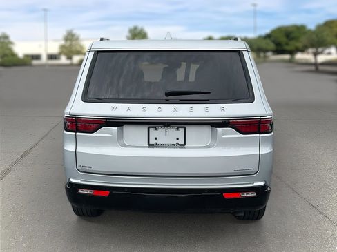 Used 2022 Jeep Wagoneer Series I w/ Premium Group I RWD image 6