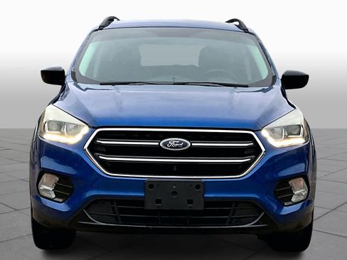 Used 2017 Ford Escape SE w/ SE Sport Appearance Package image 3