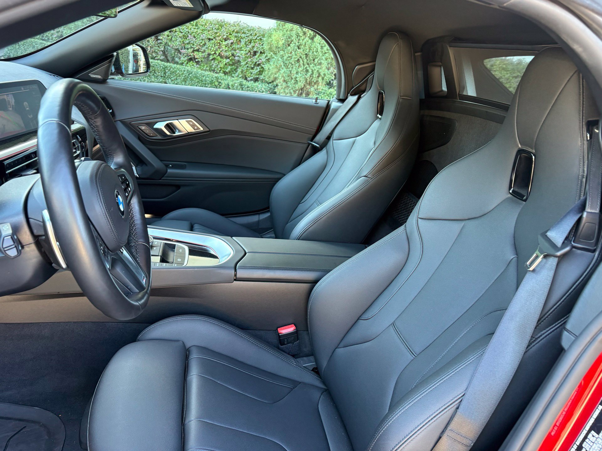 Used 2024 BMW Z4 M40i w/ Premium Package RWD image 8