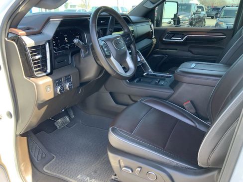 Used 2024 GMC Sierra 3500 Denali image 29