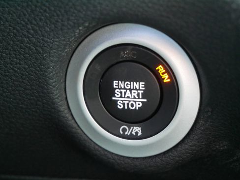 New 2026 Chrysler Pacifica Select image 20