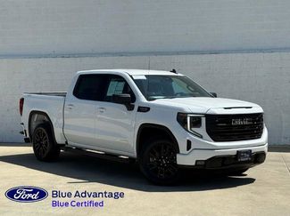 Used 2024 GMC Sierra 1500 Elevation w/ LPO, Elevation Black Package AWD/4WD 360° Tour