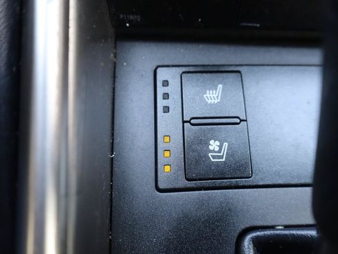 Used 2018 Lexus IS 300 RWD image 29