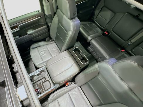 Used 2024 GMC Sierra 1500 SLT AWD/4WD image 23