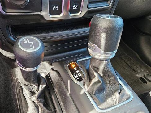 Used 2022 Jeep Wrangler Willys image 14