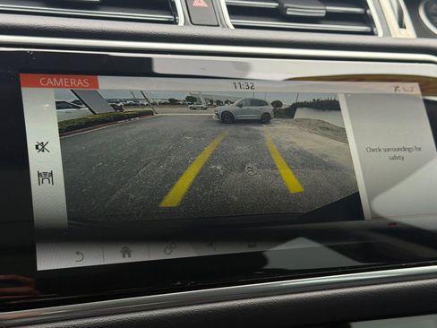 Used 2020 Land Rover Range Rover AWD/4WD image 25
