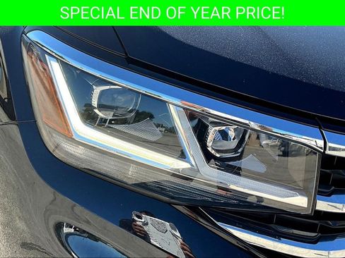 Used 2021 Volkswagen Atlas Cross Sport SE image 32