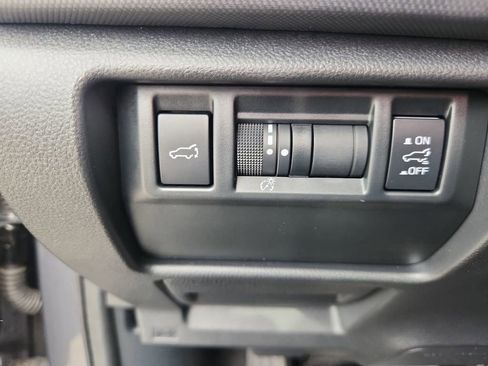 Used 2025 Subaru Forester Limited image 27