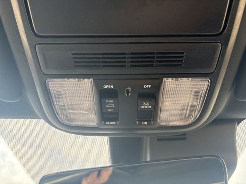 Used 2022 Honda Pilot TrailSport image 25
