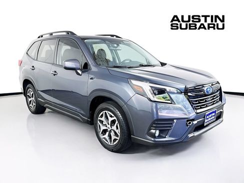 Certified 2024 Subaru Forester Premium AWD/4WD image 1