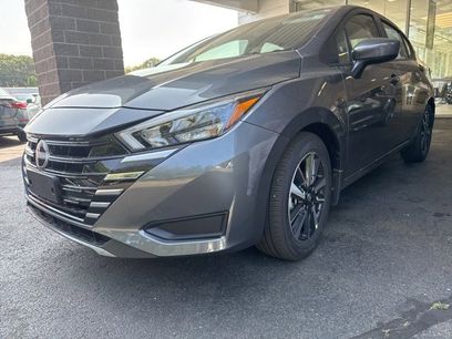 New 2025 Nissan Versa SV w/ Trunk Package