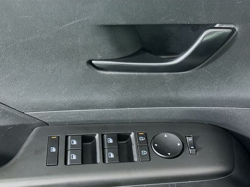 Used 2025 Hyundai Kona SEL FWD image 15