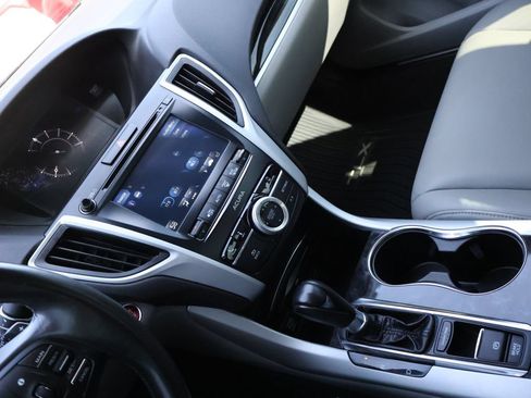 Used 2020 Acura TLX FWD image 18