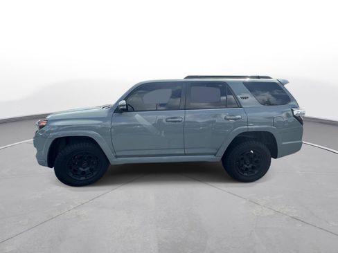 Used 2022 Toyota 4Runner TRD Sport w/ Technology Package AWD/4WD image 9