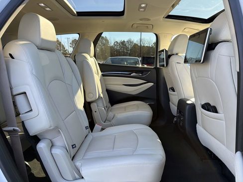 Used 2024 Buick Enclave Essence w/ Experience Buick Package image 19
