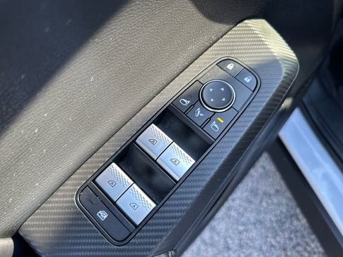 Used 2024 Mitsubishi Outlander SE AWD/4WD image 11