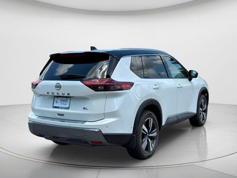 Used 2024 Nissan Rogue SL w/ SL Premium Package FWD image 5