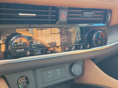 New 2026 Nissan Rogue Platinum image 25