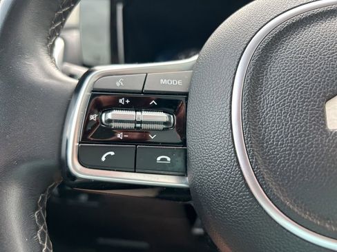 Used 2023 Kia Sorento SX image 21