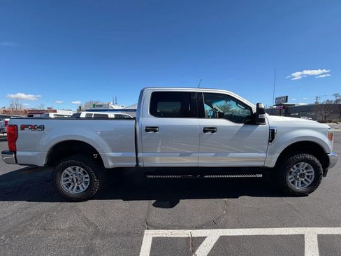 Used 2017 Ford F250 XLT w/ FX4 Off-Road Package image 5